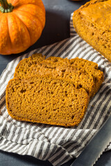 Homemade Autumn Pumpkin Bread