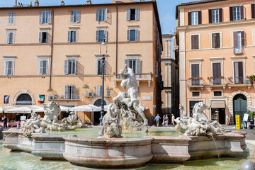 Fototapeta na wymiar Fuente Piazza Navona