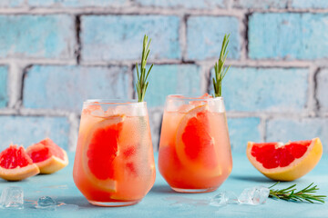 Cold lemonade/cocktail of fresh grapefruit juice.