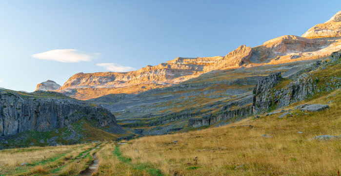 Pradera de Ordesa, de camino al Refugio de Goriz