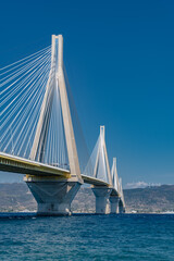 Obraz premium Noon under the cable-stayed bridge in Patras