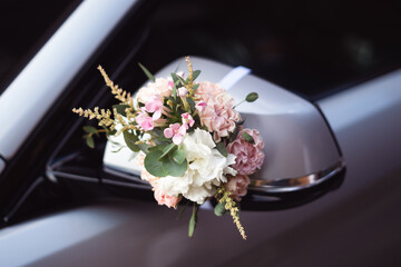 Wedding flower decoration on the car