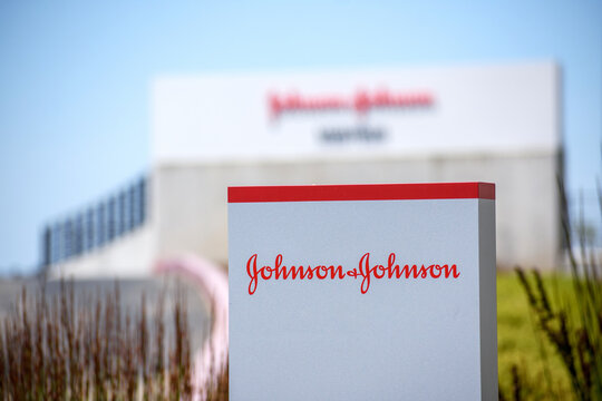 Johnson And Johnson Sign, Logo At An American Multinational Corporation Office. The Company Develops Medical Devices, Pharmaceuticals, And Consumer Packaged Goods - USA - 2021