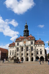 Fototapeta na wymiar Zauberhaftes Rathaus in Lüneburg