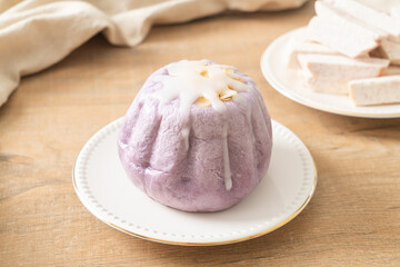 taro bun with white sugar cream and nut