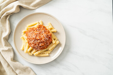 rigatoni pasta with pork bolognese sauce