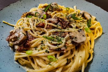spaghetti with meatballs