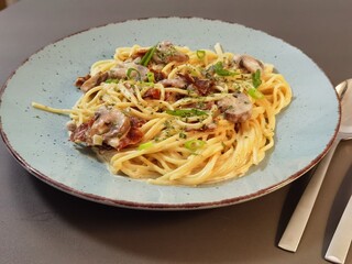 spaghetti with seafood