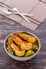 Sour Curry with Vegetable Omelet