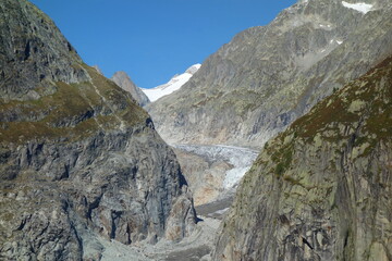 Fototapeta na wymiar Fiescher Gletscher - Fiescher glacier valley next to Eggishorn, Kanton Wallis, Switzerland