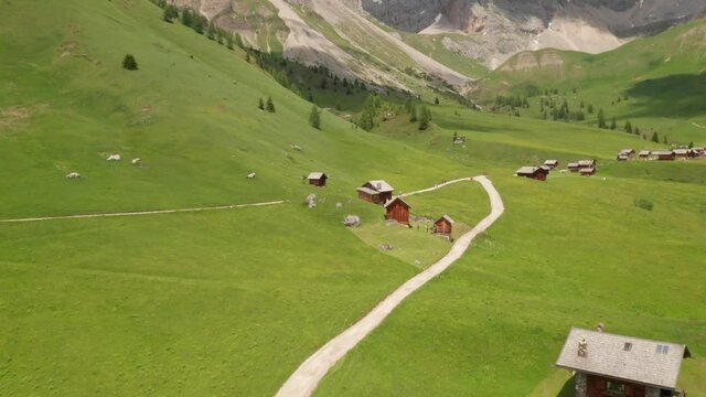 Passo san Pellegrino, Moena, val di Fassa, Dolomiti 4K, drone, Italia