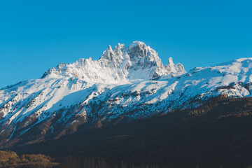 Cerro castillos cielo despejado