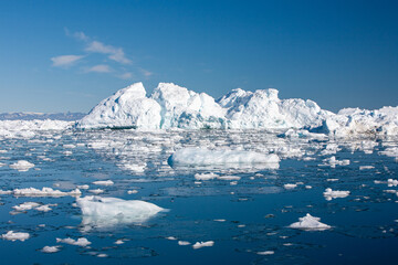 Fototapeta na wymiar Icebergs in Disko Bay, Greenland