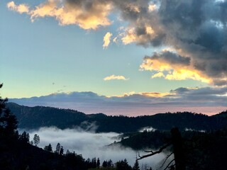 Obraz premium sunset in the mountains