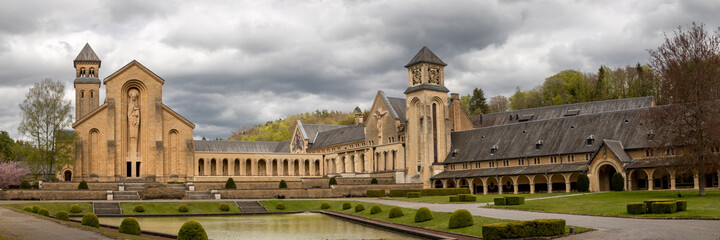 Fototapeta na wymiar Panorama de l'abbaye d'Orval (Wallonie, Belgique)