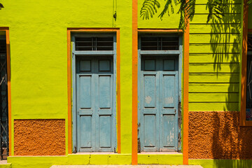 Fototapeta na wymiar インド　マドゥライの街中にある民家のドア