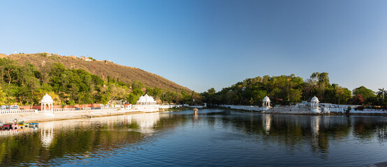 Obraz premium インド ウダイプルのドロナチャーヤ・エックラビャ・パーク