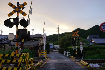 Railroad crossing - 線路の踏切