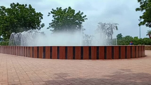 Wide angle video of fountain at the garden.
