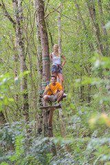 Naklejka premium a group of hikers training