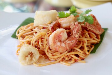 Shrimp spaghetti with tomato sauce