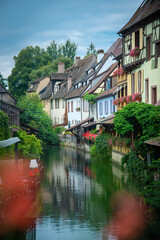 Fototapeta na wymiar Canal in the town of Colmar france
