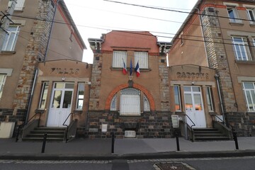 Ecole primaire Ferdinand Buisson, vue de l'exterieur, ville de Clermont Ferrand, departement du Puy de Dome, France