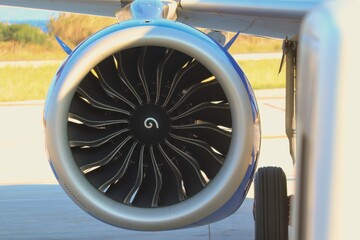 Triebwerk eines Verkehrsflugzeuges