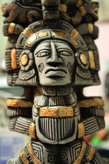 Rostro de figura artesanal prehispánica - cultura maya escultura de piedra