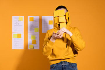 Unsystematic development of a complex project, loss of control in a large project,