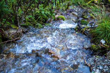 富山県上市町にある雪が積もった晩秋のクズバ山の登山道から剣岳、大日岳、猫又山などを見る風景 A view of Mt. Kuzuba with snow on the trail in late autumn in Kamiichi Town, Toyama Prefecture, looking at Mt.Tsurugi, Mount Dainichi.
