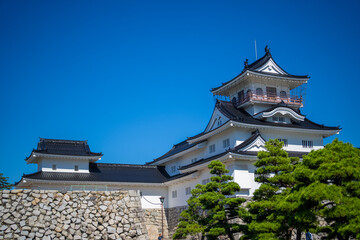 富山県富山市の富山駅前から観光名所をめぐる風景 A view of sightseeing spots from in front of Toyama Station in Toyama City, Toyama Prefecture 