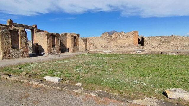 Pompei - Panoramica dell'Edificio di Eumachia