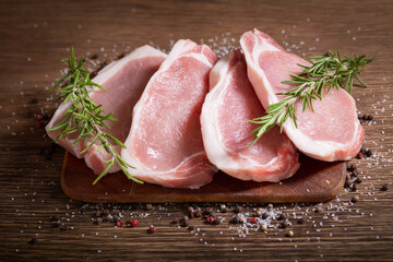 fresh pork chops with rosemary and spices