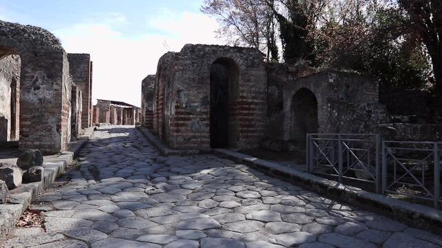 Pompei - Panoramica di Porta Ercolano da Via delle Tombe