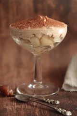 Mousse de marron sur lit de poire