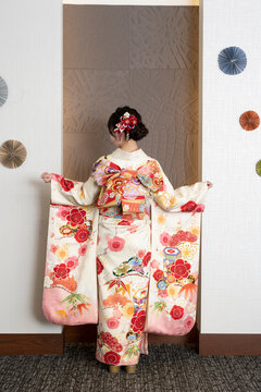A woman showing her furisode