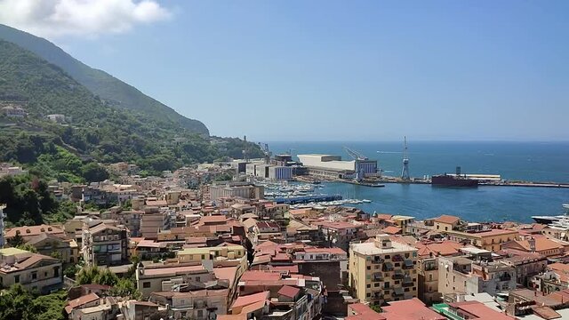 Castellammare di Stabia - Panoramica del borgo dalla cabina della funivia
