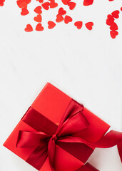 Red present with a bow wallpaper