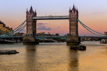 Fototapeta na wymiar Tower Bridge in London in the evening