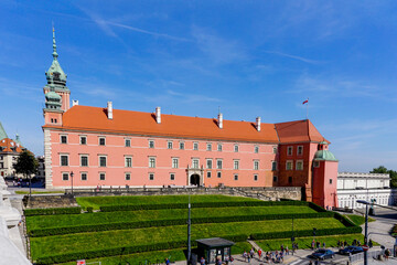 Fototapeta na wymiar view of the Royal Castle in historic downtown Warsaw