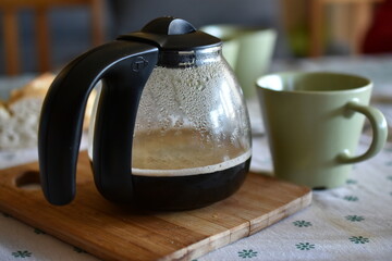 Caf&eacute; en la mesa