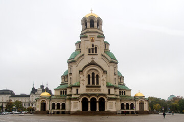 Fototapeta na wymiar Catedral de Alejandro Nevski o Aleksandr Nevski Cathedral en la ciudad de Sofia en el pais de Bulgaria