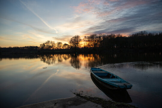 Coucher De Soleil Sur La Mayenne