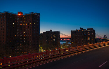 Fototapeta na wymiar city skyline sunrise Brooklyn New York sky bridge buildings horizon colors sky 