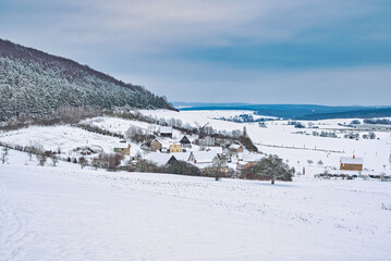 Fototapeta na wymiar Schnee Winterlandschaft Dorf