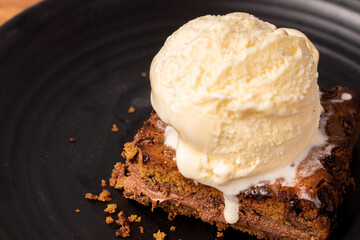 Dessert - bronwie with hazelnut cream and ice cream