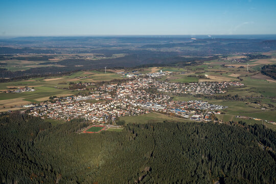 Blick &uuml;ber die Stadt Bonndorf im Schwarzwald - Luftbild