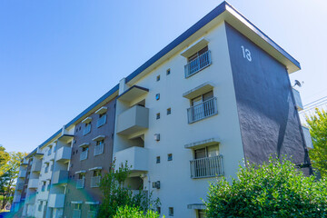 日本の古い団地のある風景写真_e_04