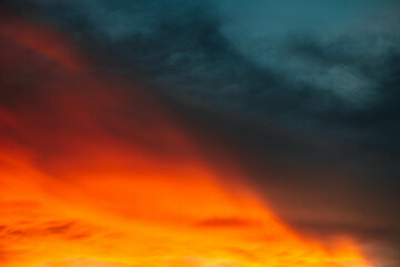 Fototapeta na wymiar darmatic orange sunset sky 